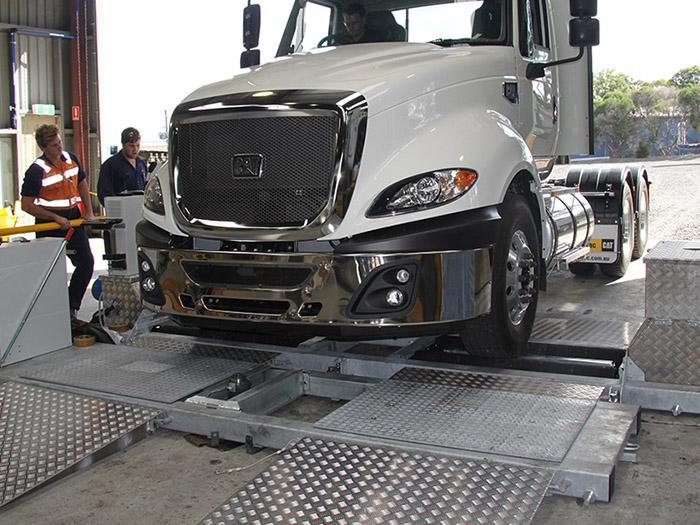 Brisbane global fleet maintenance bus and truck engineering workshopservicing 1-bus yutong 2
